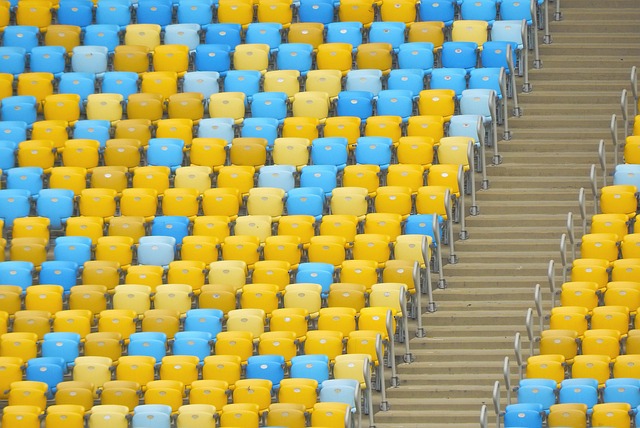 裁判以冲撞 裁判以冲撞